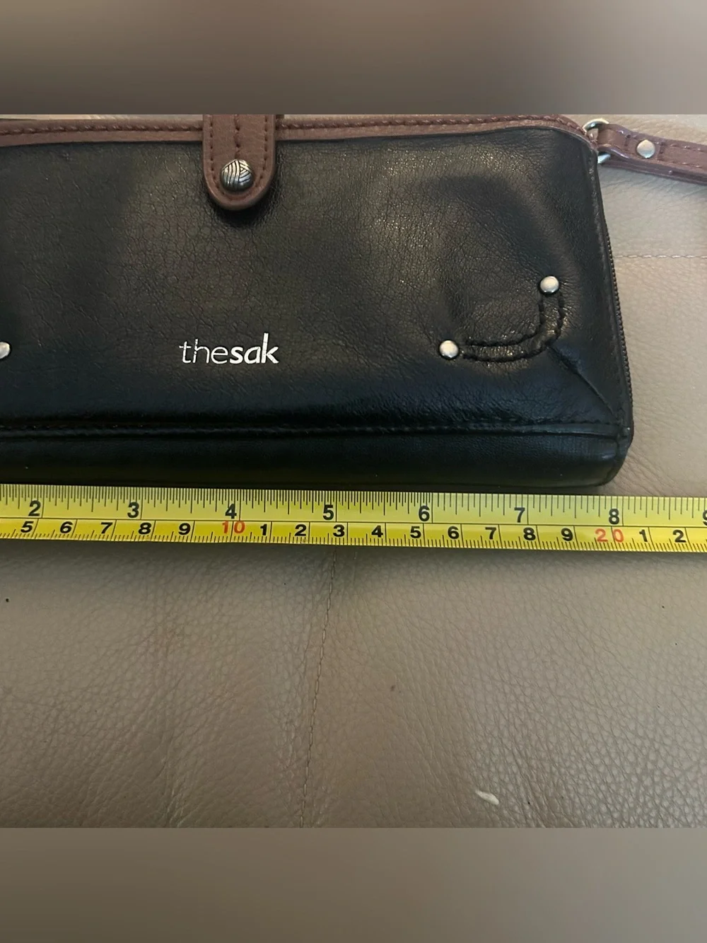 The Sak Iris Black Leather Smart Phone Black Brown Wallet Wristlet Clutch